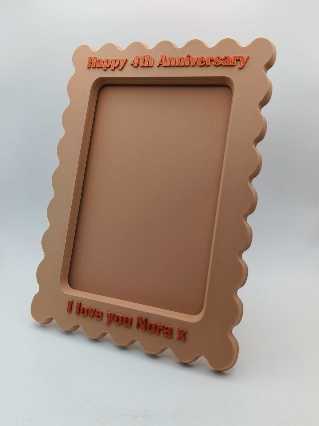 Scalloped Frame - Personalised Photo Frame with Custom Text in Scalloped Design