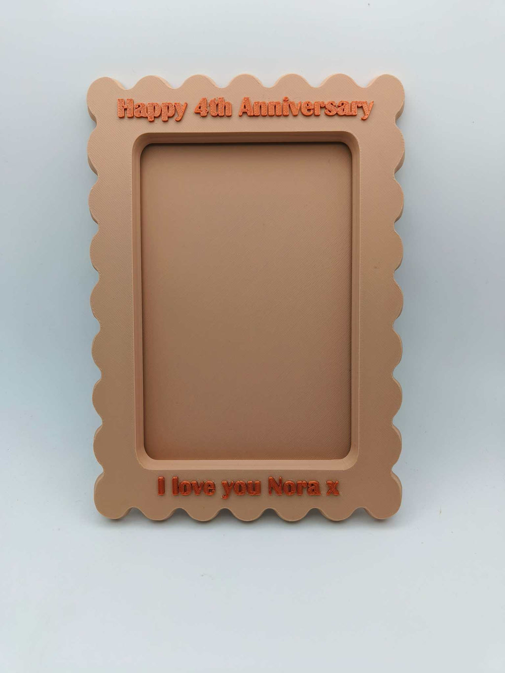 Scalloped Frame - Personalised Photo Frame with Custom Text in Scalloped Design