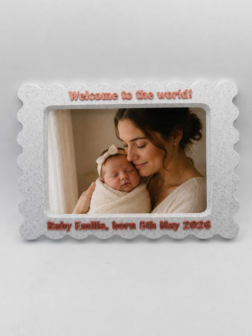 Scalloped Frame - Personalised Photo Frame with Custom Text in Scalloped Design